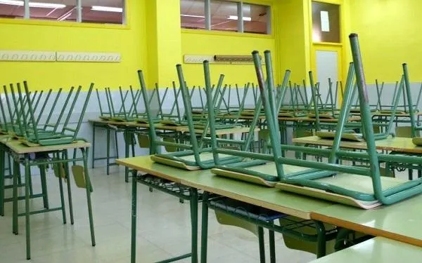 La totalitat dels alumnes de 3r i 4t d’ESO i de 1r i 2n de Batxillerat de l’Institut d’Altafulla secunden la vaga d’estudiants d’aquest dimecres