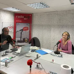 #214 - 'Puc aprendre, puc treballar' amb RubiTea, Esther Martínez i Enrique Arranz - episode art
