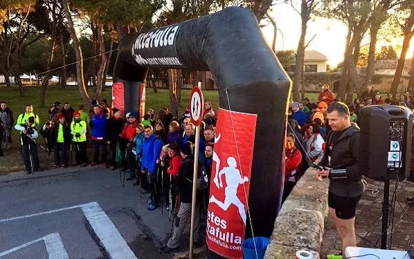 500 participants de més d’una setantena de localitats catalanes fan de la VI Marxa Castells del Baix Gaià un “èxit rotund”