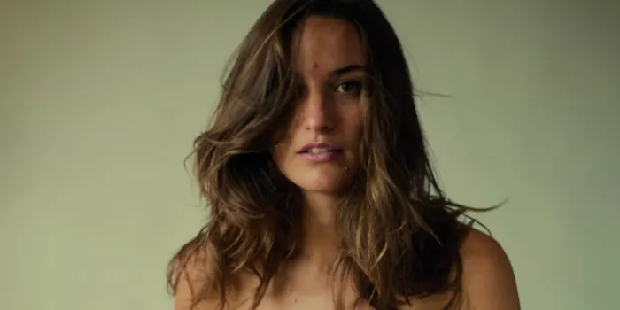 La cantautora Judit Neddermann pujarà aquest diumenge dalt l’escenari del Teatre Principal