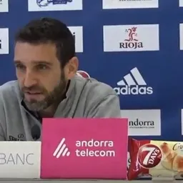 Ibon Navarro: "Espero que l'afició vingui divendres al Pavelló i junts forcem el tercer partit" - episode art