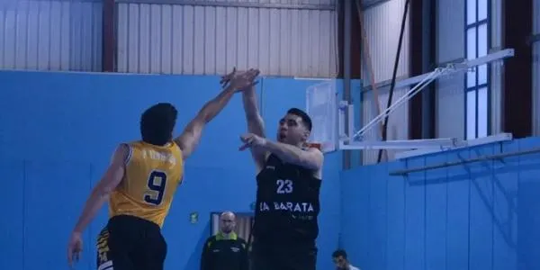 El Torredembarra BC minimitza les virtuts de l’AB Vendrell ‘B’ i fa un pas més cap al títol i l’ascens (39-61)