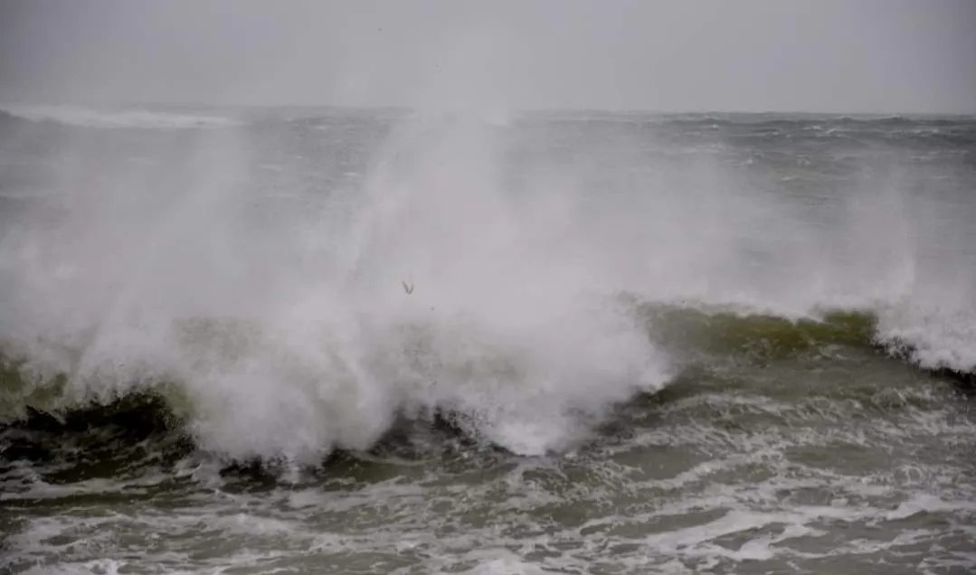 Cel variable, vent i mar molt alterada