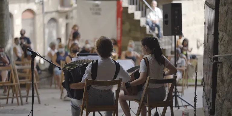 Un any més el Barri de les Lletres i la Música promocionarà el comerç i la cultura durant la primera quinzena d'agost