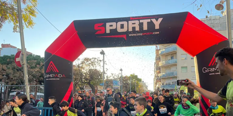 La Marxa per La Marató recull a Pineda 3.250 amb un total de 750 participants