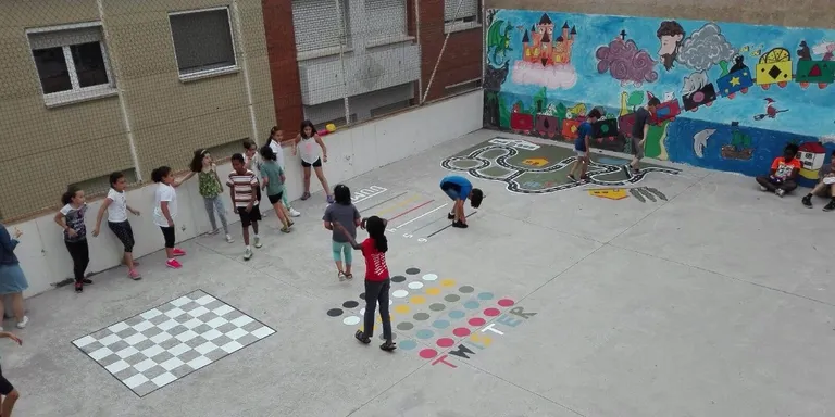 La Schola converteix els seus patis en una part més de l'aprenentatge dels alumnes