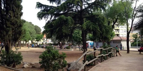 L'Ajuntament sospesa promoure un negoci de restauració al parc de l'Estació vinculat al manteniment dels lavabos, davant la impossibilitat d'aturar-hi les bretolades