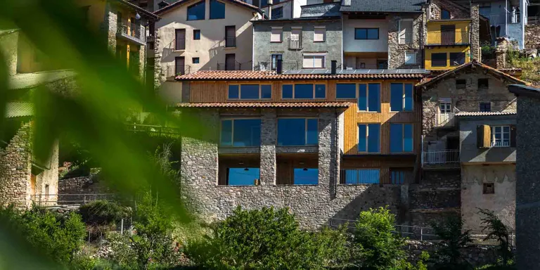 L'allotjament rural "positiu" de Cal Rossa de Taús supera amb èxit el primer semestre d'obertura
