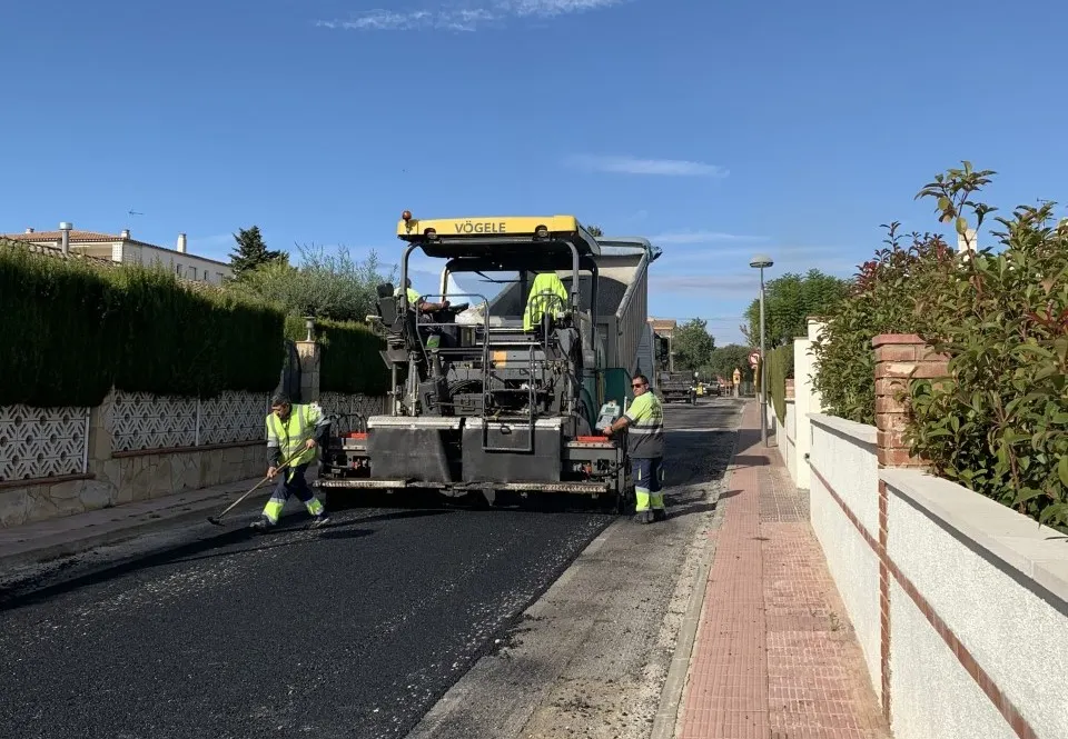 L’Ajuntament de Cambrils repara i pavimenta el carrer Mart que estava en molt mal estat