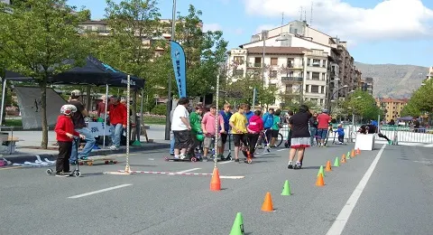 UN DOMINGO SOBRE RUEDAS