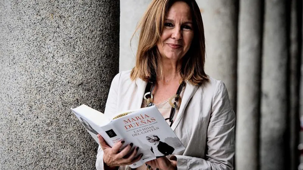 La escritora María Dueñas en COPE Utrera (98.1 FM)