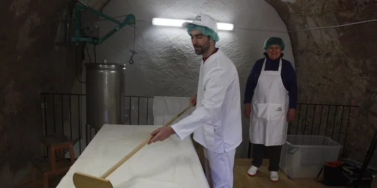 Les primeres ampolles de sake de Tuixent, a punt
