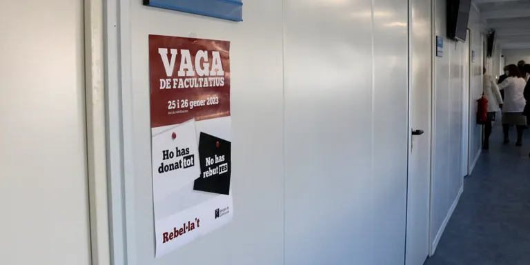 Salut xifra en un 17,5% el seguiment de la vaga de metges en el torn de matí mentre que MC ho eleva fins al 75%