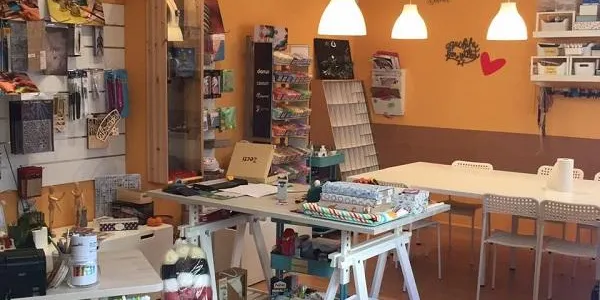 La merceria creativa Cosesmenudes obre la inscripció per als seus cursos