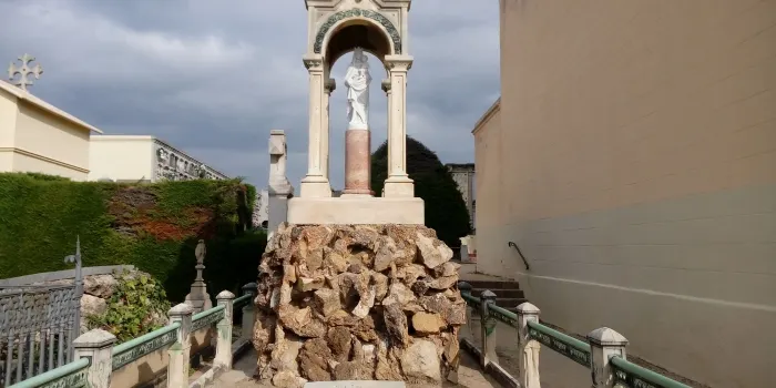 Acaba la primera fase de la restauració del panteó de la família Cabirol