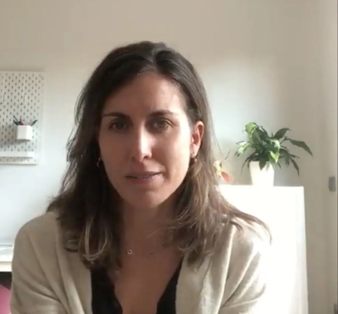 La calderina Marta Ramos recupera el seu fill, dos mesos després de denunciar que l'exmarit se l'havia endut a l'estranger