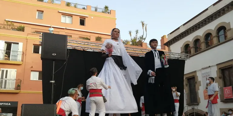 Els geganters d'Arenys puntualitzen que qui va decidir no deixar actuar als gegants d'Arenys de Munt per Sant Zenon al Calisay va ser la colla i no pas l'Ajuntament