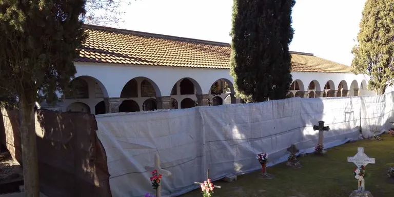 L'Ajuntament construirà una nova galeria al cementiri i renovarà la del Carme