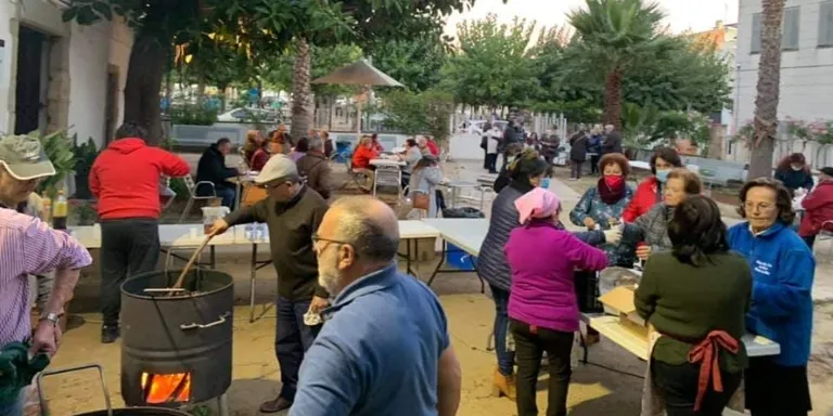 Èxit de participació a les castanyades del barri de les Creus i de Can Carreras