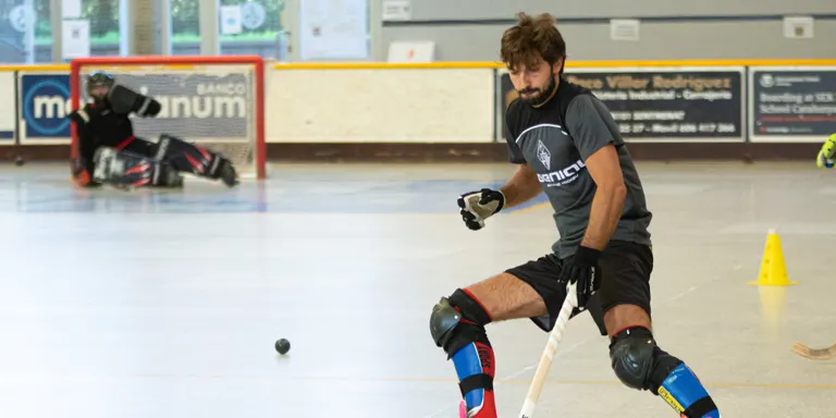 El Club d'Hoquei Caldes recull material per un club emergent a Benín