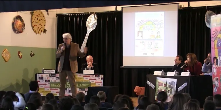 La xerrada 'L’alimentació en boca de tots' aplega mig miler d'alumnes del 25 de setembre
