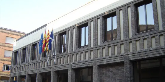Alfarràs vota sí a la pancarta per la llibertat dels presos polítics i exiliats.