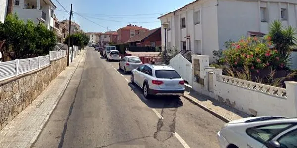 Dilluns es duen a terme uns treballs de fresat i asfaltat al carrer Cantó de la Vila i a la plaça de Sant Elm