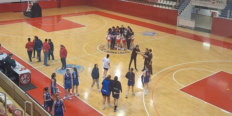 El CB Valls femení a un pas del play-off d’ascens