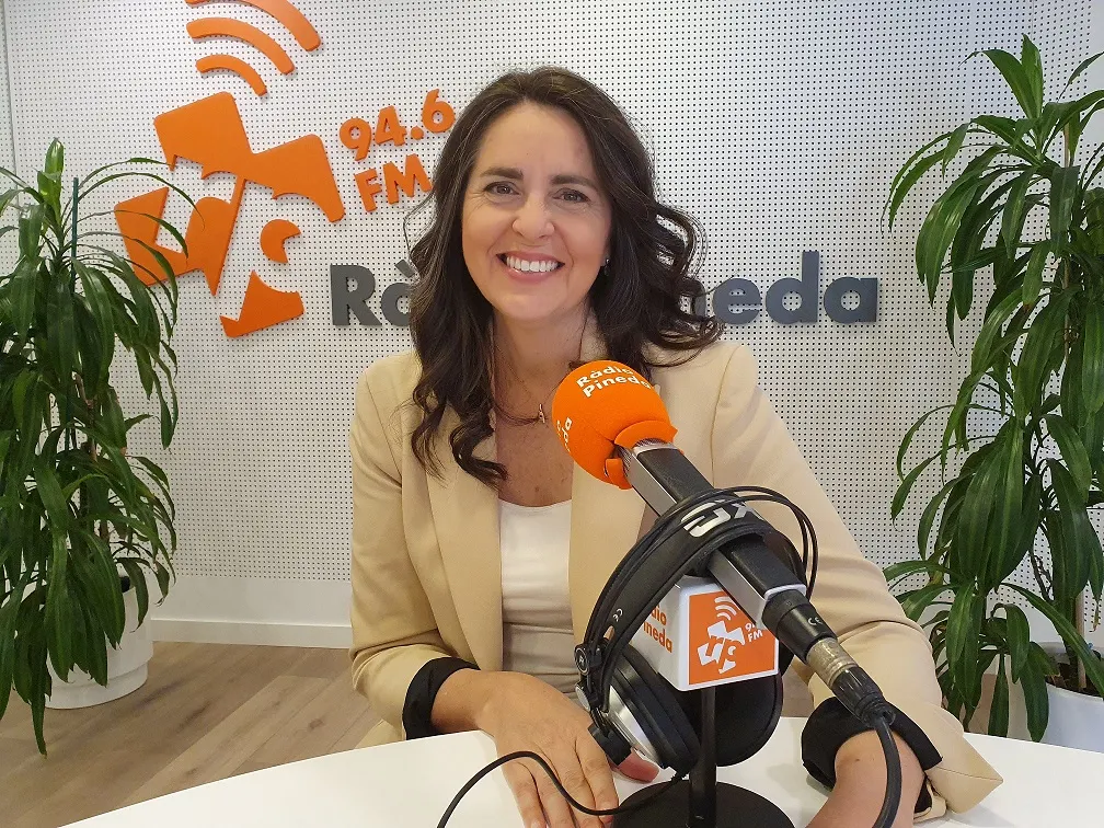 Noemí Llorens, de Junts, defensa la celebració d'Arts d'Estiu "complint la normativa"