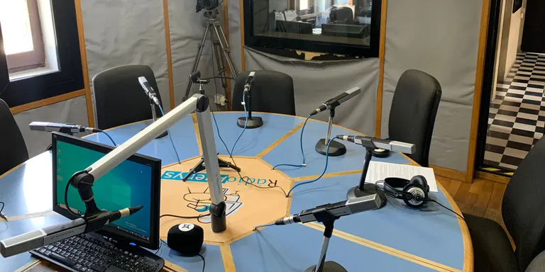 Els candidats a les eleccions municipals afirmen que Ràdio Arenys necessita un canvi