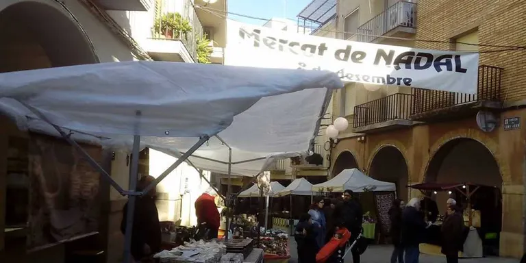 Els primers compradors de la campanya 'Agramunt t'estima' ja tenen la caixa màgica