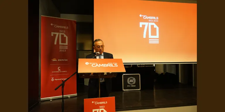 La Revista Cambrils posa el punt i final a la celebració dels seus 70 anys amb un acte al Centre Cultural
