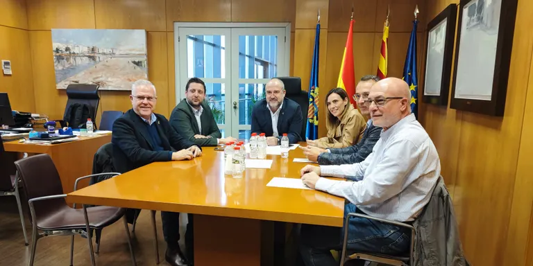 Reunió d’alcaldes a Cambrils per traçar les línies mestres de la futura Regió Metropolitana de Tarragona