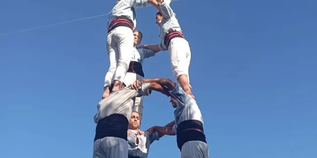Els Nois de la Torre porten castells bàsics de 7 a Altafulla