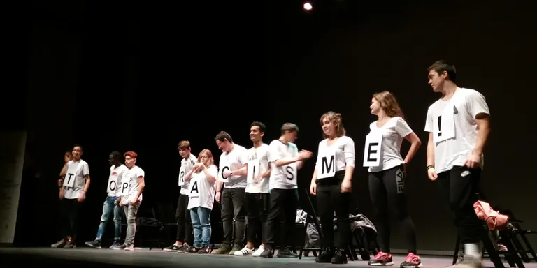 Els joves han fet avui un acte per "trencar amb el racisme i la discriminació"