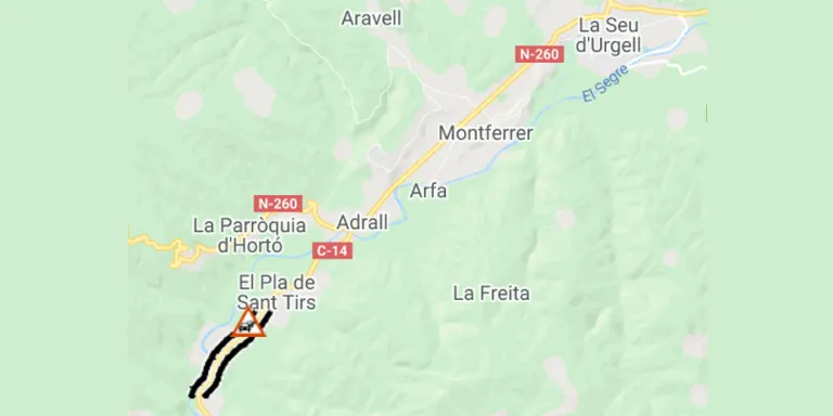 Ferit crític un motorista a la C-14, al Pla de Sant Tirs, en una topada amb un cotxe