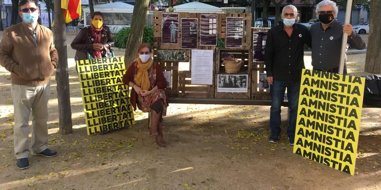 ERC de Pineda fa una recollida de signatures per la campanya 'Amnistia i llibertat'