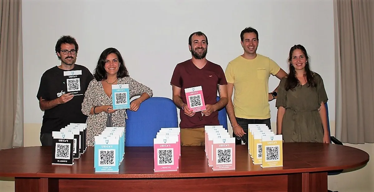 Un trivial a través d'una aplicació mòbil agafa el relleu d'"Un estrany a l'aparador"
