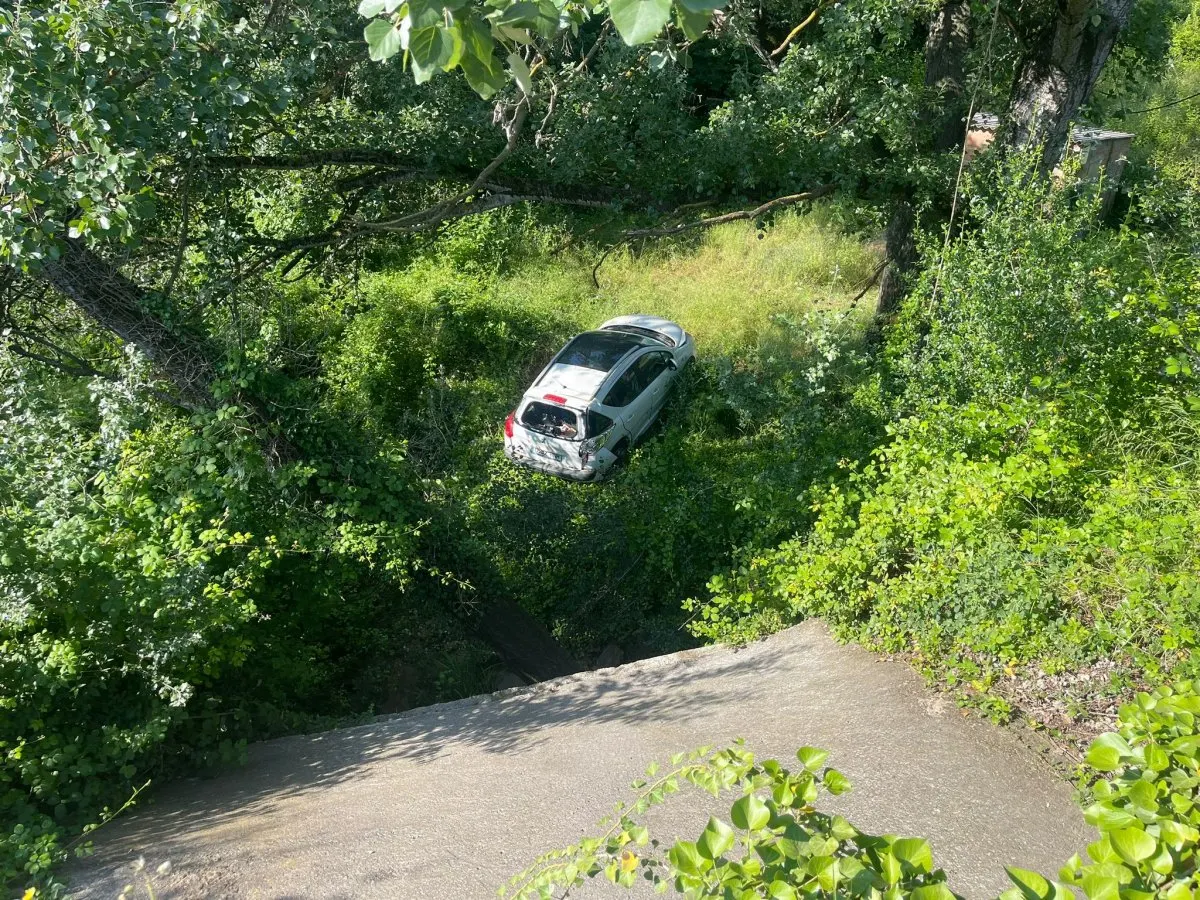 Una dona traslladada a l’hospital en estat greu per un accident a Can Valls
