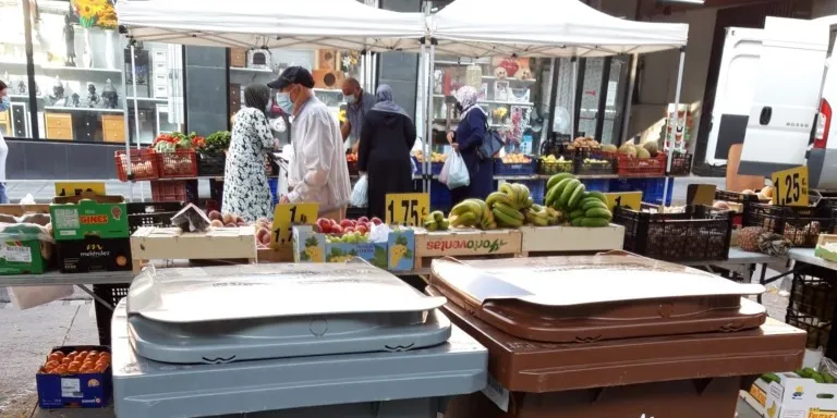 Nous contenidors al Mercat de Valls
