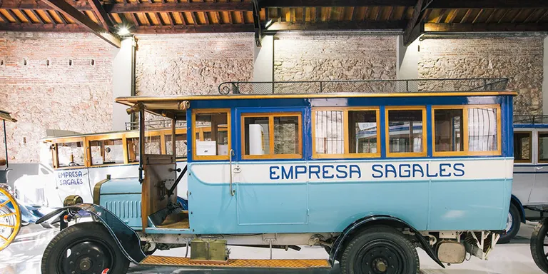 Una visita a l’exposició de clàssics de l’empresa Sagalés i una gimcana familiar tanquen la setmana de la mobilitat