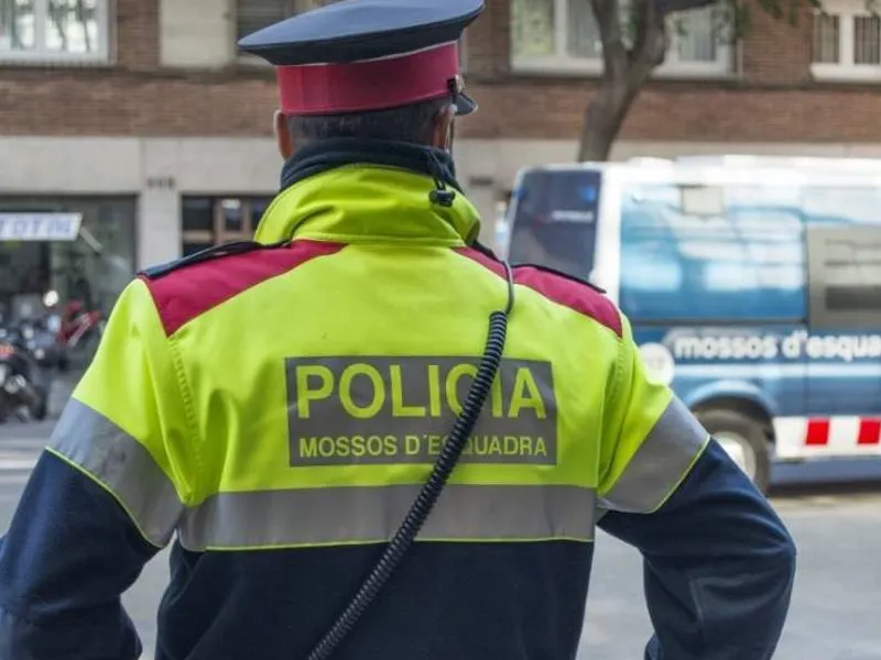 Detenen 3 membres d’una banda que robava a domicilis a l’estiu
