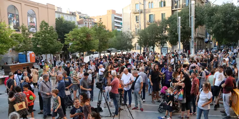 Unes 200 persones es concentren a Manresa contra el racisme i en suport als detinguts per la baralla multitudinària
