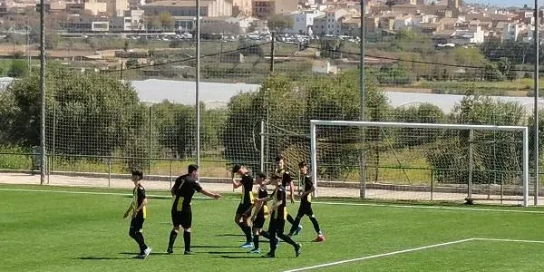 El Juvenil de l’Altafulla pateix, però guanya al Base Pallaresos (4-2)