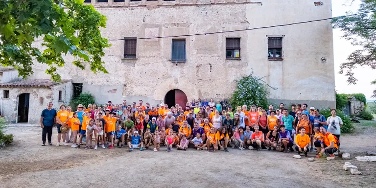 Una visita al Mas de Cavaller tanca amb èxit les caminades per conèixer i descobrir els masos