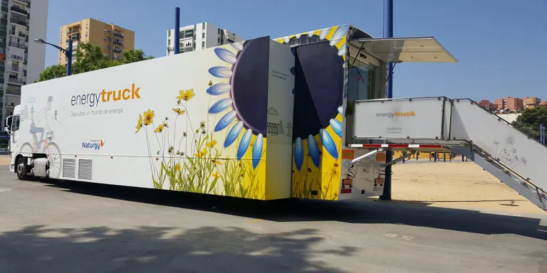 Arriba a la Seu l'Energytruck, una exposició itinerant de la Fundació Naturgy