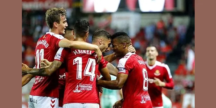 Un doblet d’Uche dóna la victòria al Nàstic davant del Granada