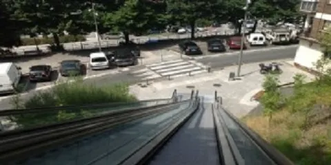 TRABAJOS DE MANTENIMIENTO EN LAS ESCALERAS MECÁNICAS DE ARTÍA