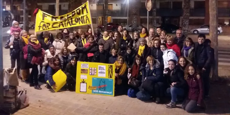Concentració davant l’Ajuntament per reclamar la llibertat dels presos polítics