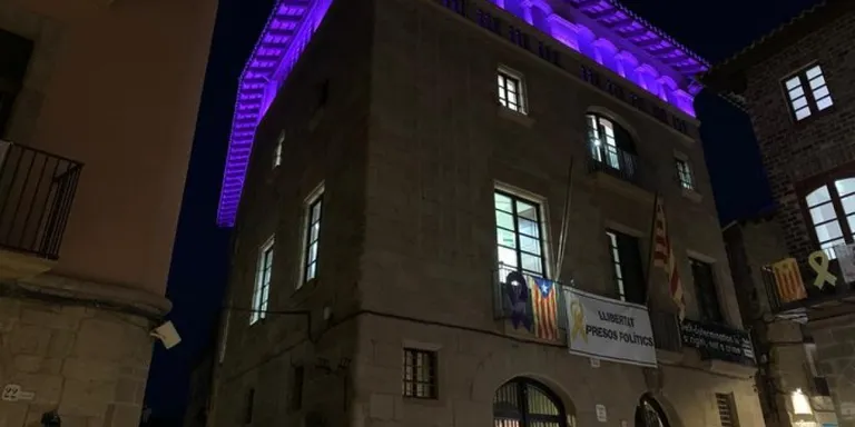 La casa consistorial de Solsona s'il·luminarà demà de groc per donar visibilitat a l'endometriosi